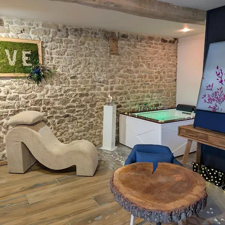 Nyaraló Historic Estate With Wellness In Normandy Longmesnil