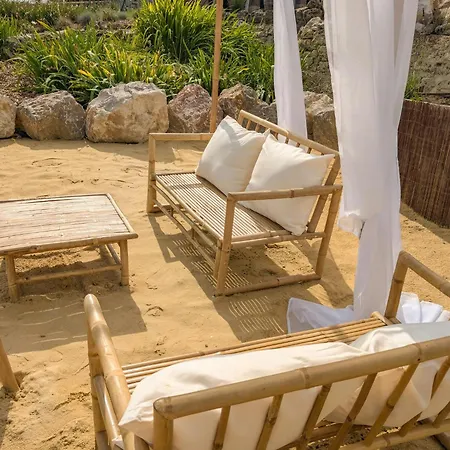 Nyaraló Historic Estate With Wellness In Normandy
