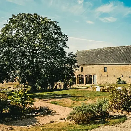 Historic Estate With Wellness In Normandy בית נופש