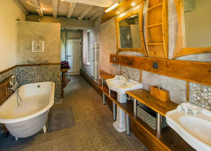 Historic Estate With Wellness In Normandy Longmesnil